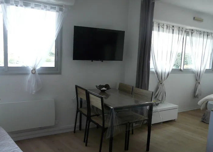 Pereire Bord De Apartment *